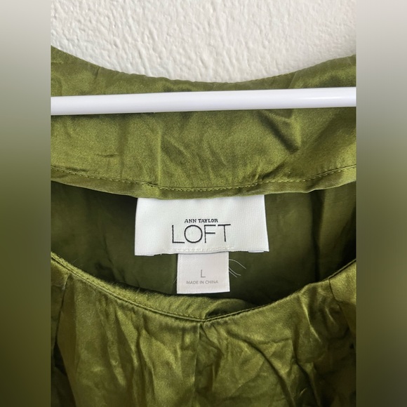 LOFT Ann Taylor 100% silk top - Picture 2 of 5